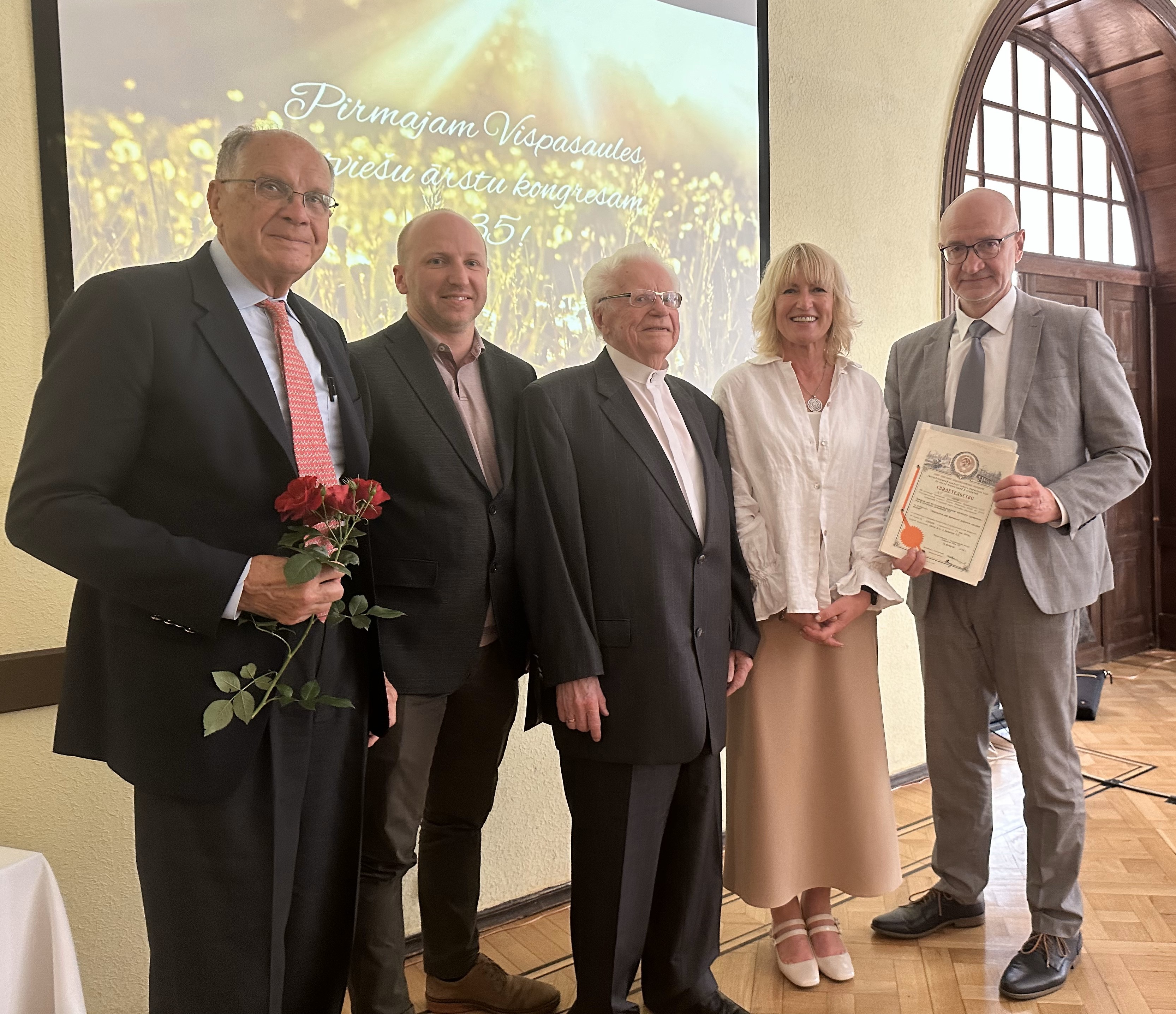Prof. Bertrams Zariņš, Dr. Mārtiņš Malzubris, prof. Haralds Jansons, prof. Iveta Golubovska un Dr. Modris Ciems Prof. Bertrams Zariņš, Dr. Mārtiņš Malzubris, prof. Haralds Jansons, prof. Iveta Golubovska un Dr. Modris Ciems